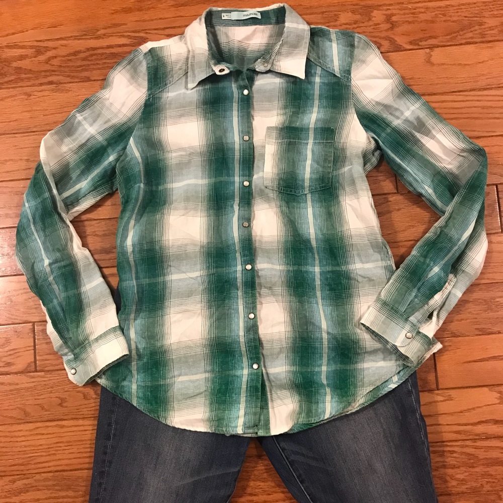 Maurices Green and White Plaid Shirt